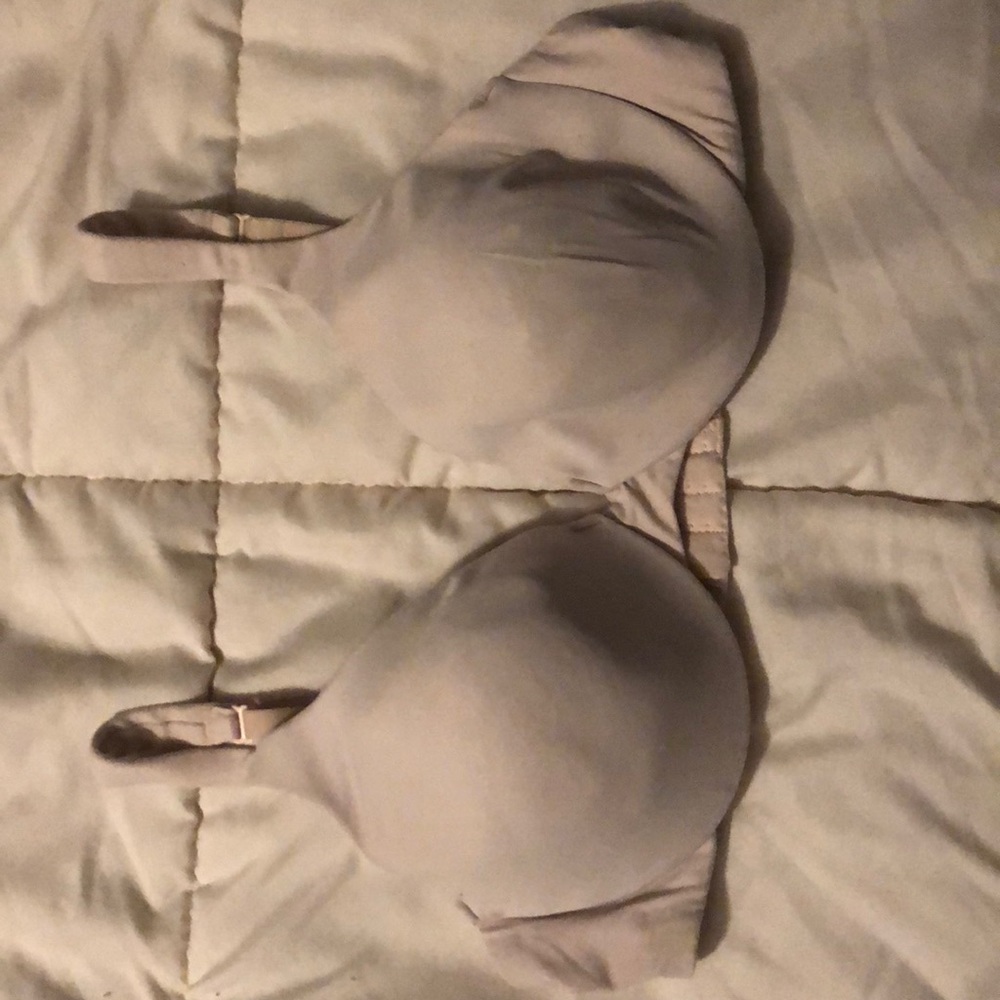 Victoria’s Secret 34B Bra Lot - Picture 6 of 8